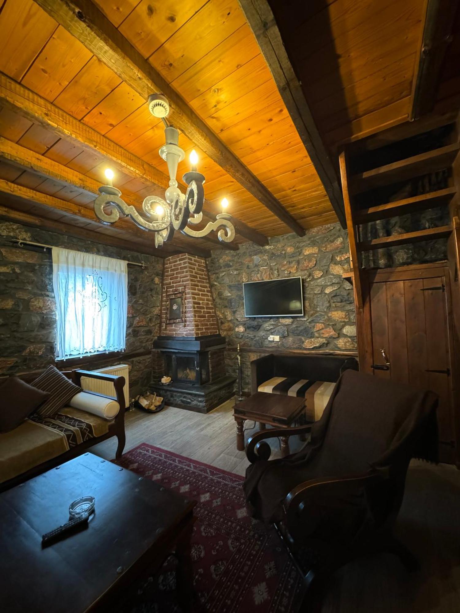 Chalet Asteras Tou Vorra Палайос-Агиос-Атанасиос Экстерьер фото